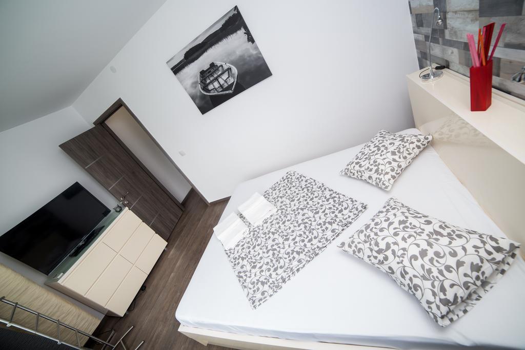 Highstyle Downtown Apartment บูคาเรสต์ ภายนอก รูปภาพ